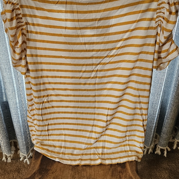 Green Envelope Yellow and White Striped Short Sleeve Top - Picture 3 of 4